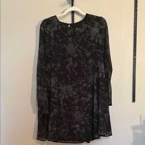 Ecote size M Floral Long Sleeve Dress